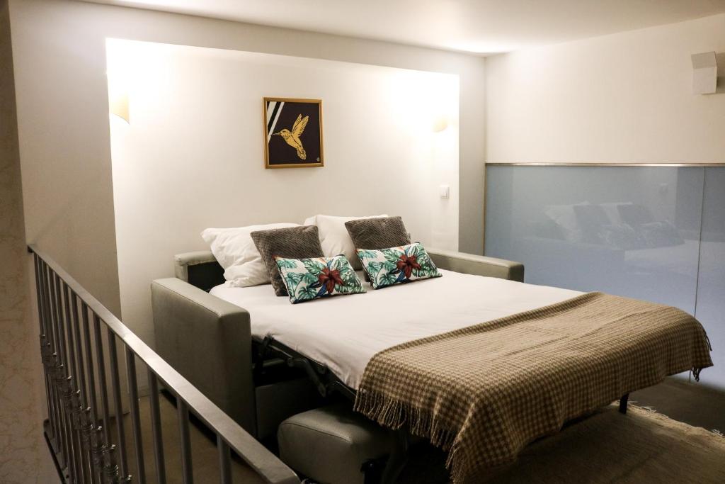 Santo da Casa / Sc apartments room 4